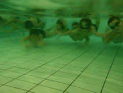 Photo sous l'eau à la piscine